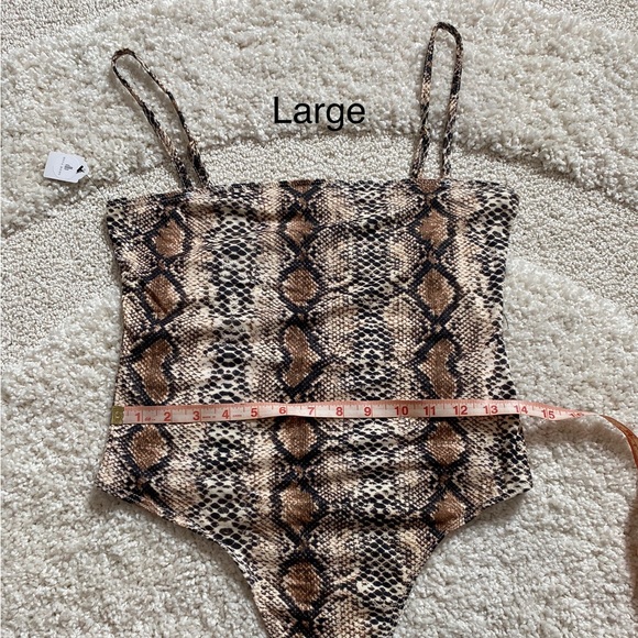 Black bodysuit animal print NWT - Picture 11 of 12